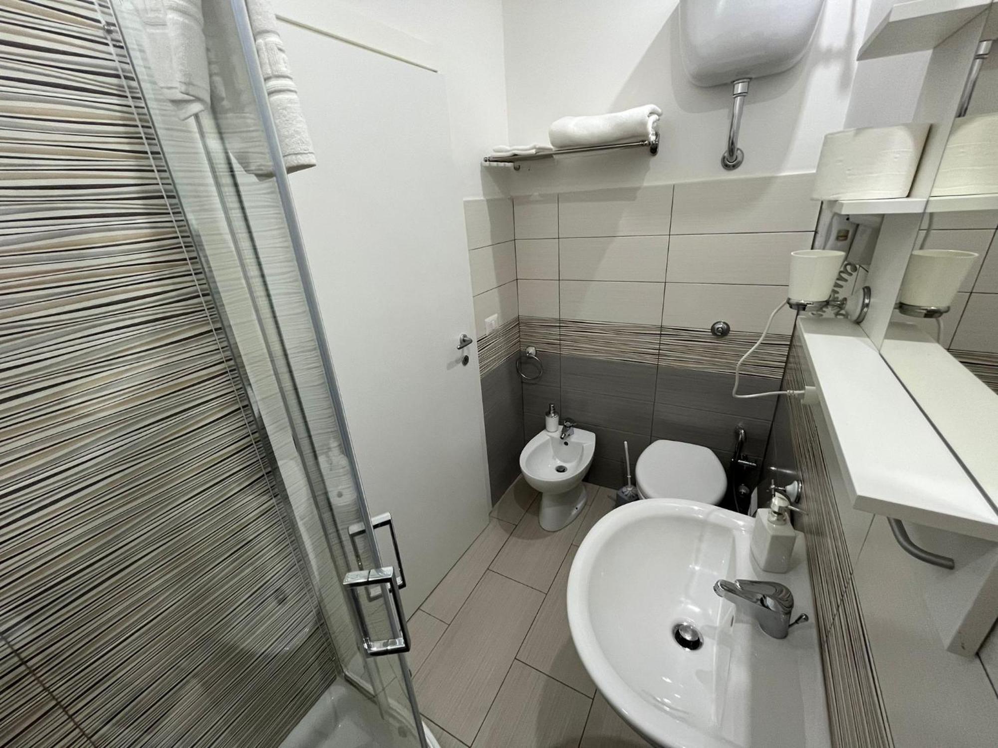 F.Rooms Napoli المظهر الخارجي الصورة