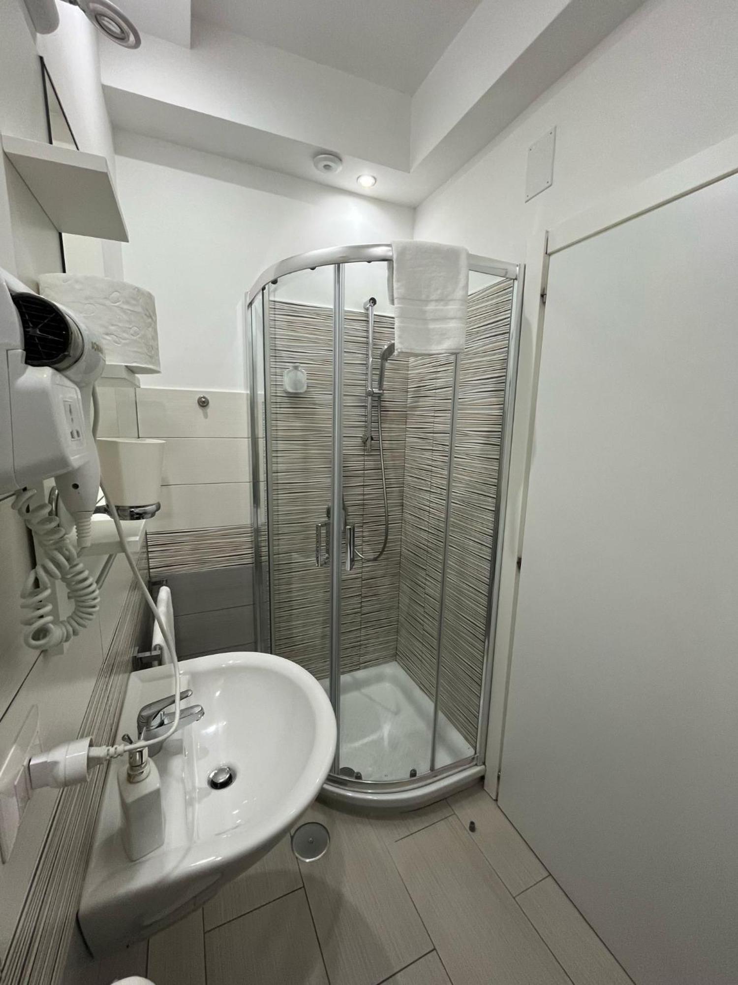 F.Rooms Napoli المظهر الخارجي الصورة
