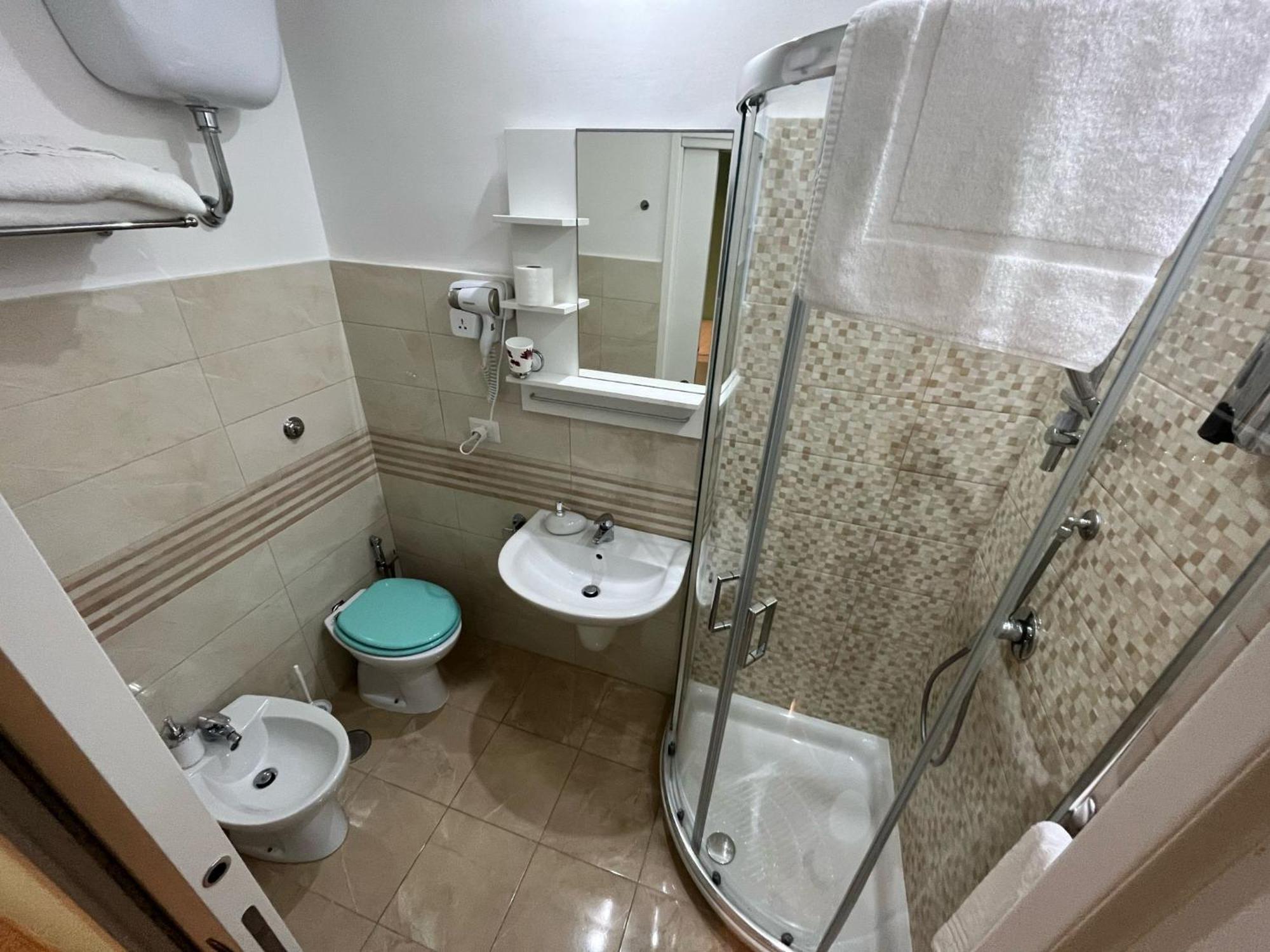 F.Rooms Napoli المظهر الخارجي الصورة